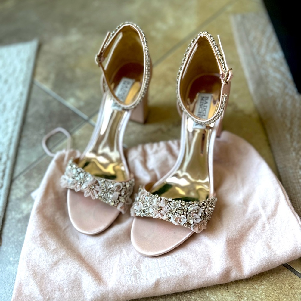 Badgley Mischka Finesse Heel in Shell Satin (Blush) Worn Once!!